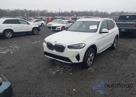 2022 BMW X3 xDrive30I z USA, uszkodzony, nr VIN 5UX53DP01N9L04952